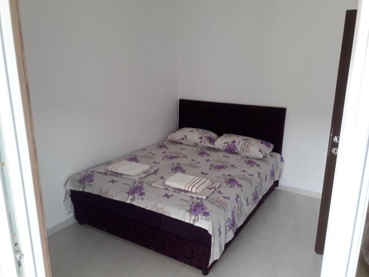 Apartment Perutovic Сутоморе Екстериор снимка